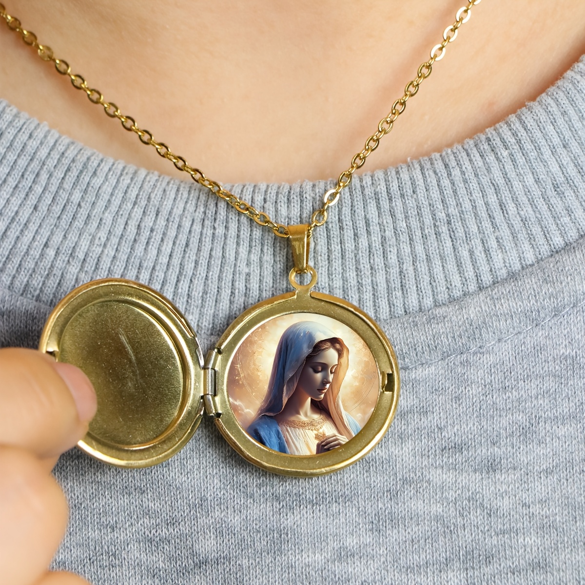 Custom Photo Locket Necklace with Opening Frame Pendant